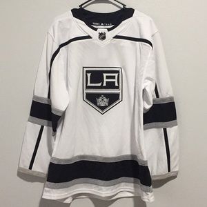 kings away jersey